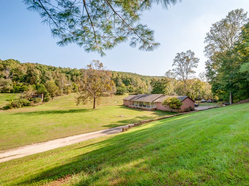 Country Retreat On Swan Creek : Farm for Sale in Centerville, Hickman County, Tennessee ...